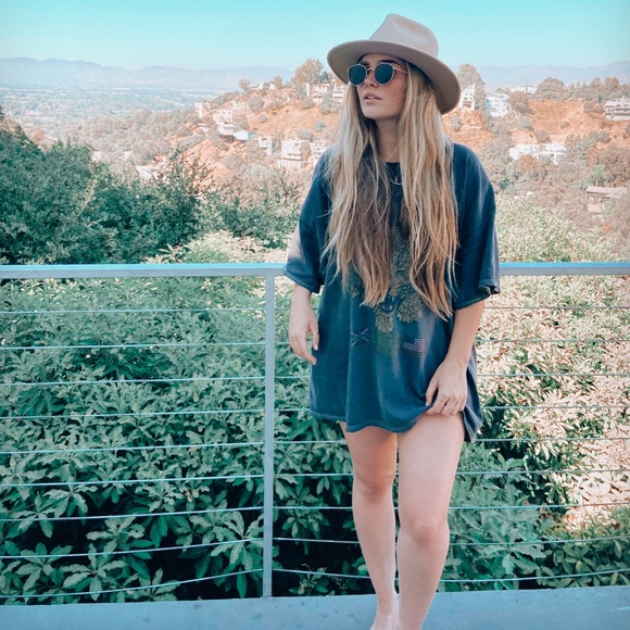 Meet your Posher, Bailey Jane - Picture 3 of 12